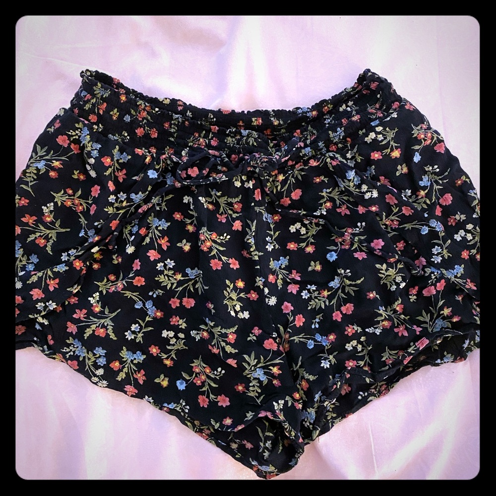 American Eagle Outfitter flowy shorts size XX